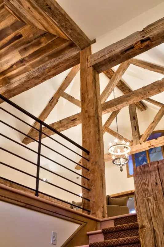 Wooden posts On the Ceiling