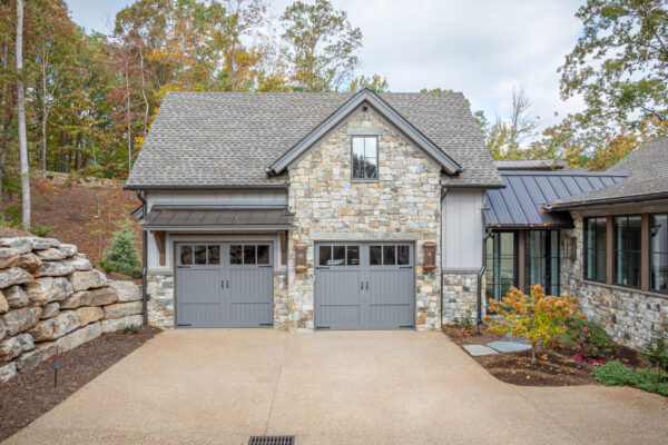 The Cliffs at Keowee Falls South V garage