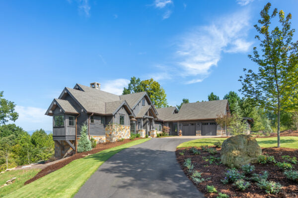 The Cliffs at Keowee Springs IV - Home exterior and driveway