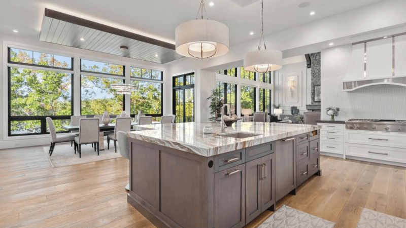 Marble countertop on kitchen island