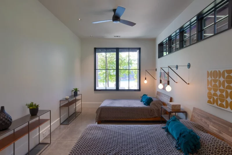 Bedroom with ceiling fan
